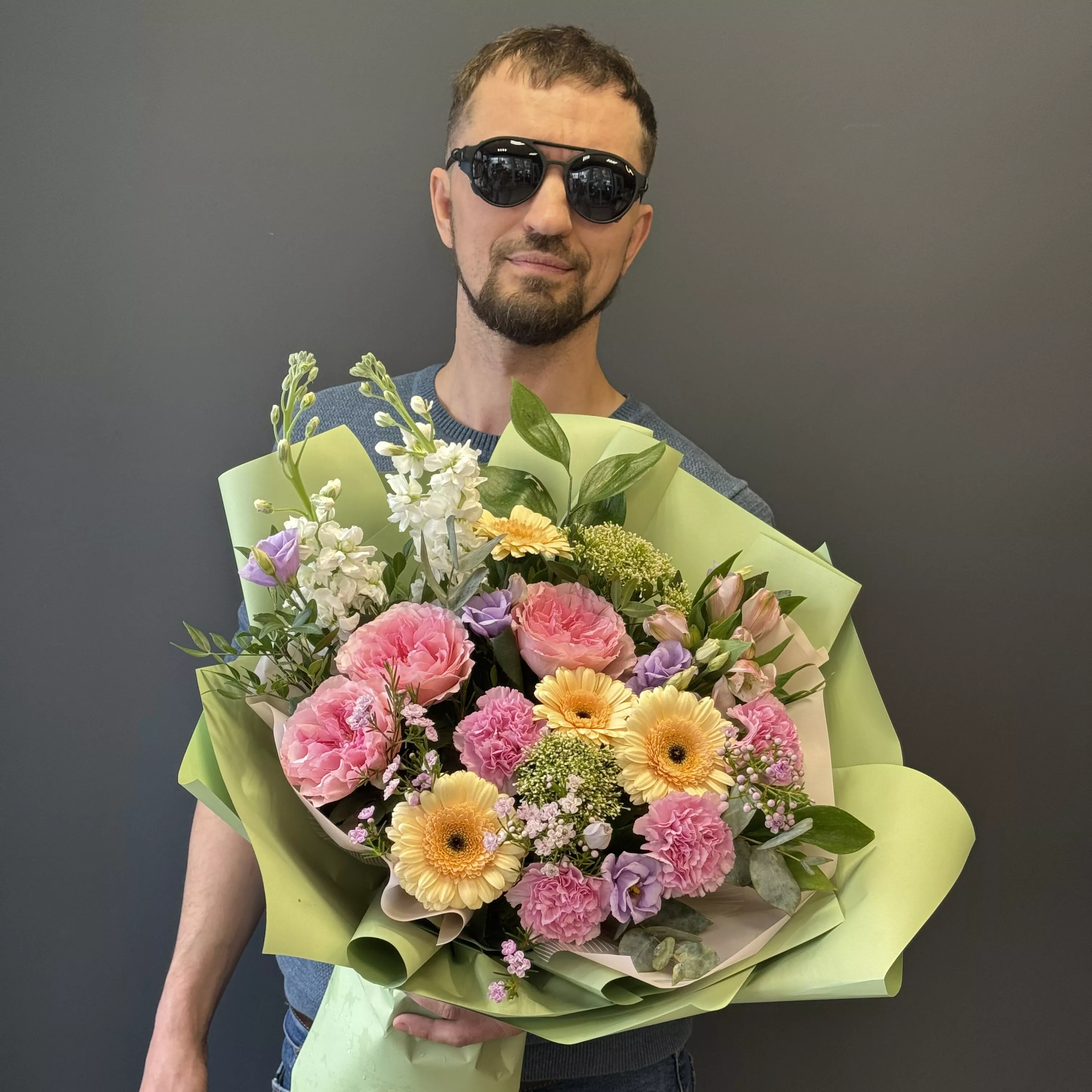 Руководитель компании &laquo;Люблю цветы&raquo; - Надежда